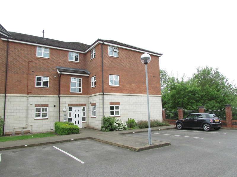 2 bedroom flat for sale, Sandbach Drive, Kingsmead, Northwich, Cheshire