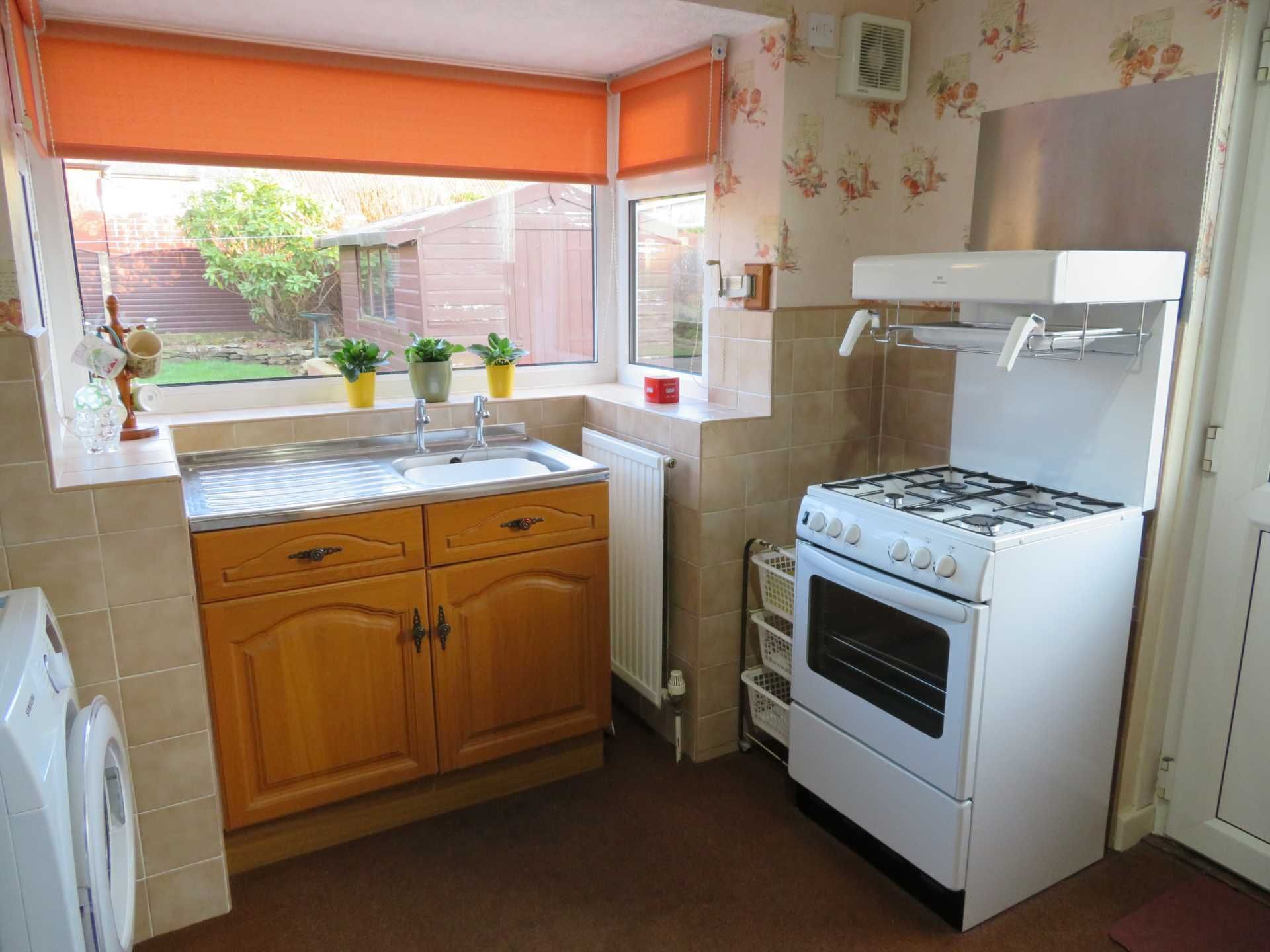 2 bedroom bungalow for sale, Manor Road, Oldham, OL2 7JJ