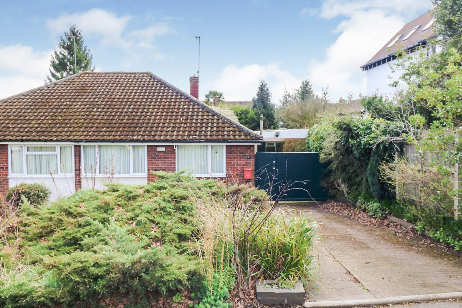 2 bedroom semidetached bungalow for sale, Bilton Road, Rugby CV, CV22 7DY