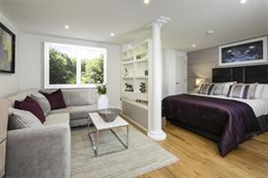 1 Bedroom Flat For Sale Trinity Square Hounslow Tw Tw3 3re