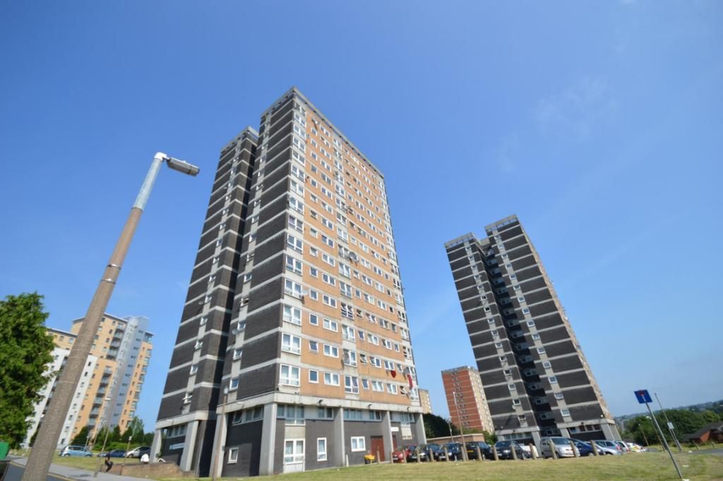 3 bedroom apartment to rent, Lovell Park Grange, Leeds, LS7 1DT