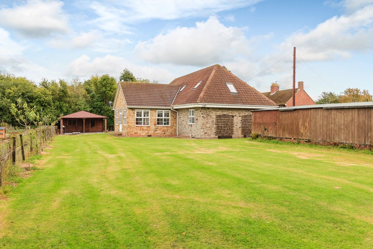 6 bedroom detached bungalow for sale, Netherton Park, Morpeth