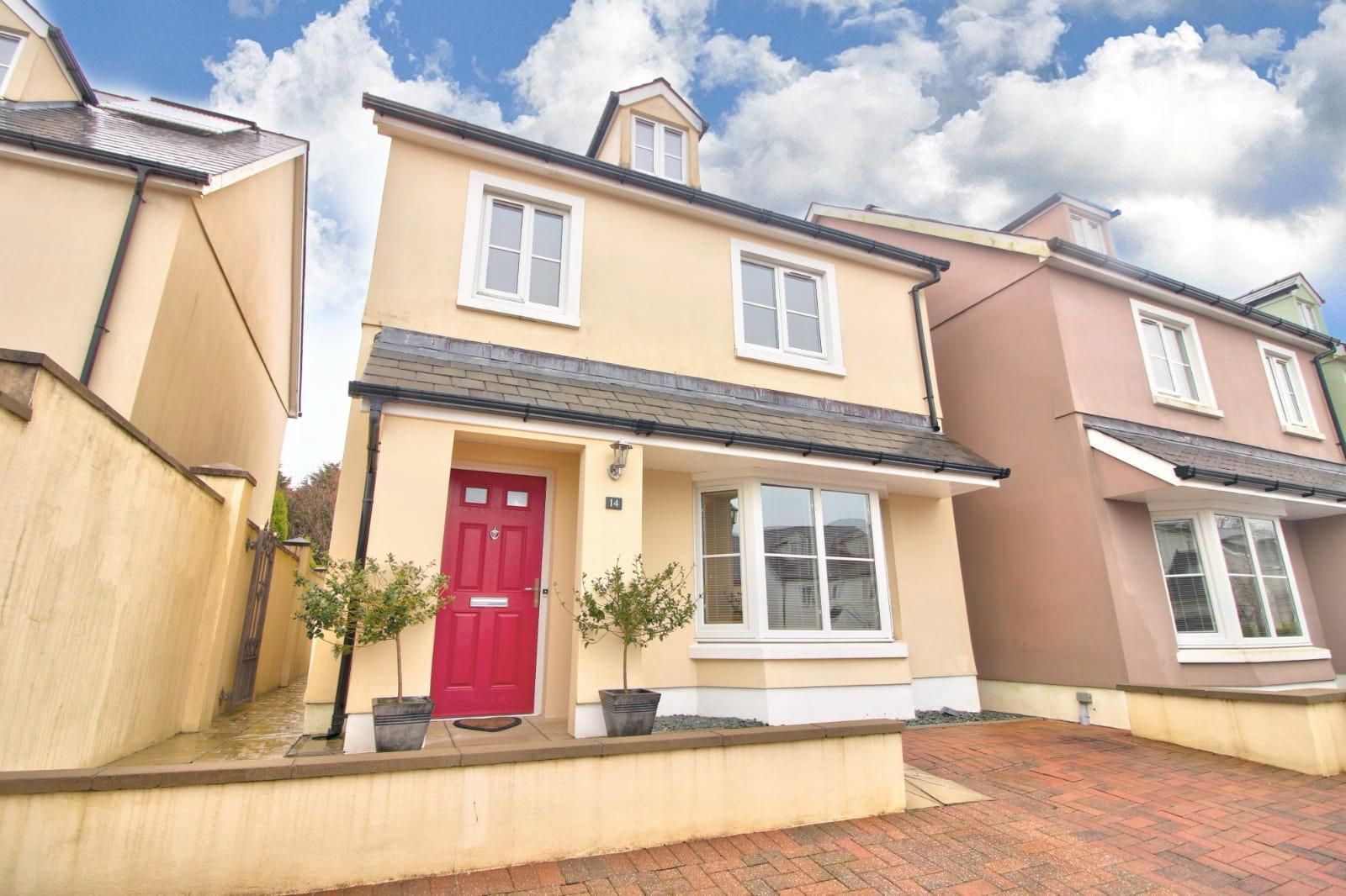 3 bedroom detached house for sale, Parc Y Gelli, Foelgastell, Llanelli