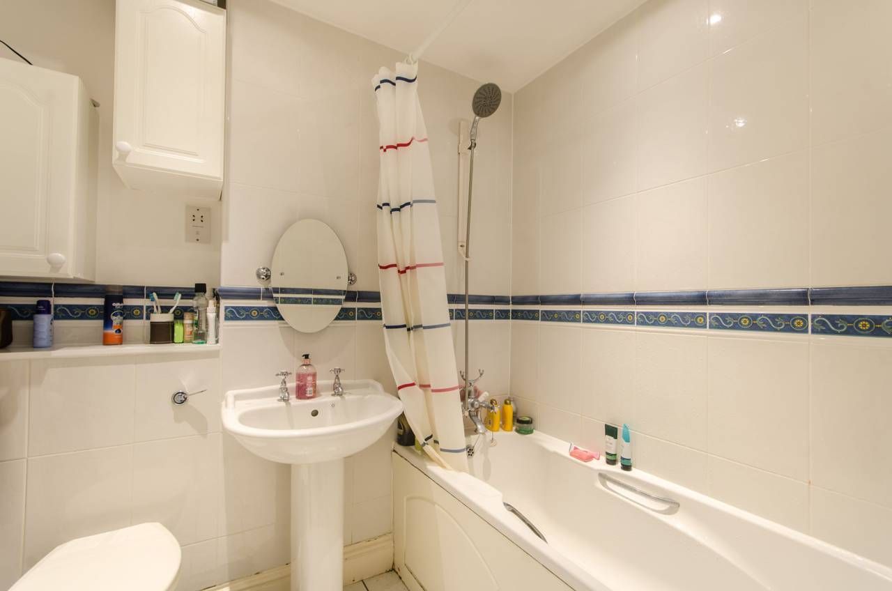 6 bedroom house to rent, Chapman Square, Wimbledon Village, SW, SW19 5QR