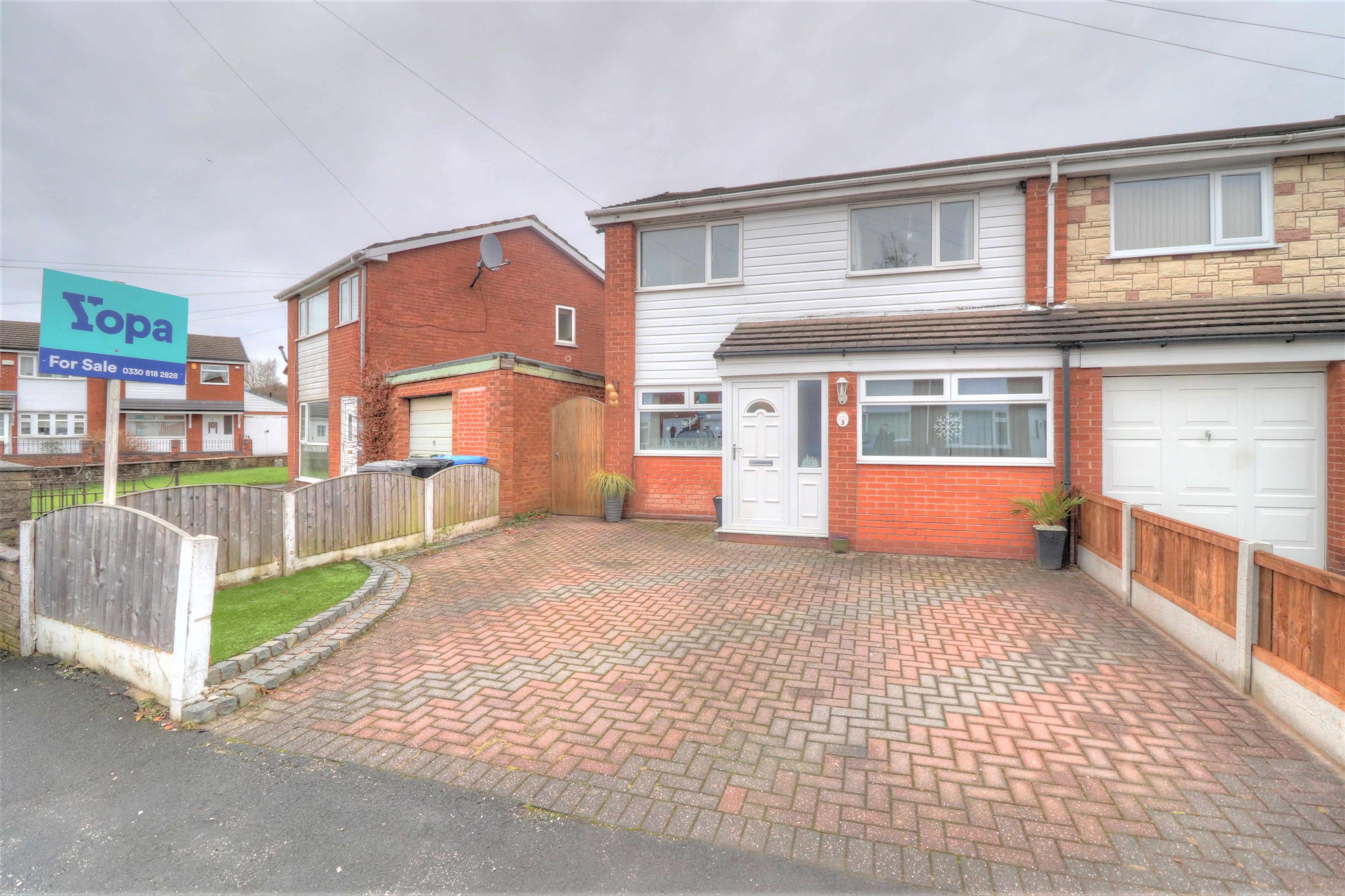 4 bedroom semidetached house for sale, Dane Avenue, Partington, Manchester M, M31 4GB