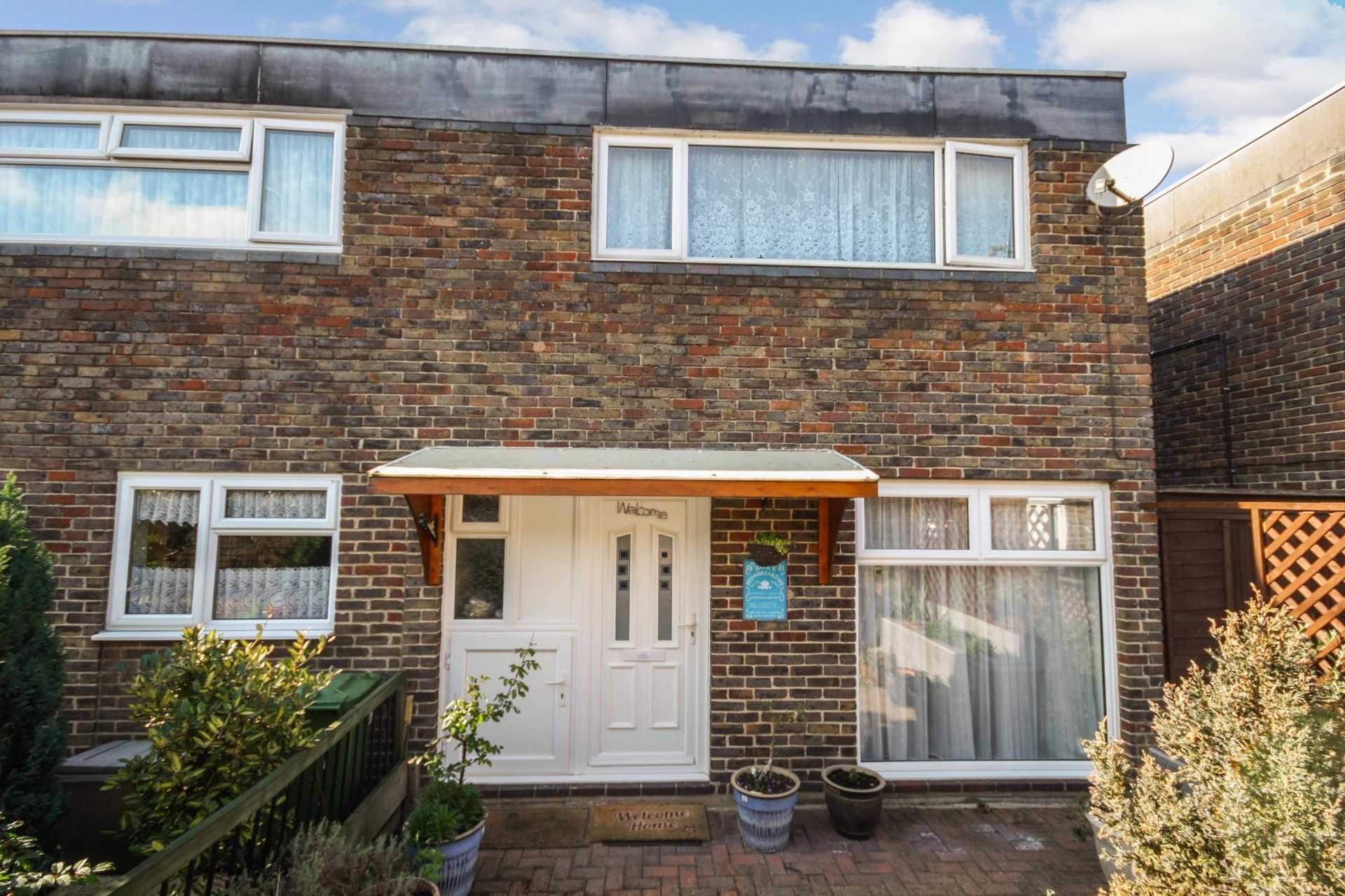 3 bedroom end of terrace house for sale, Wickham Place, Basildon, SS16 5UW