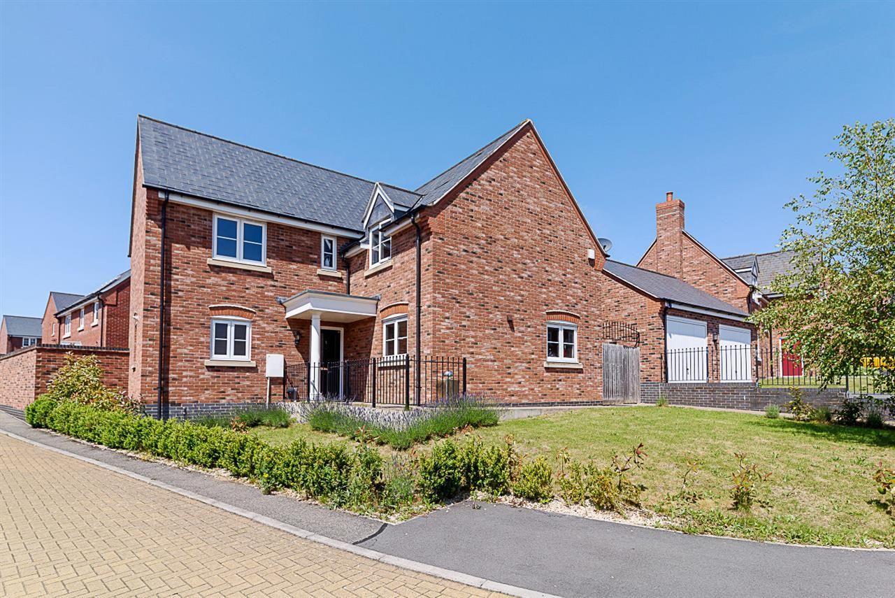5 bedroom detached house for sale, Connery Leys Road, Birstall, LE4 3LR