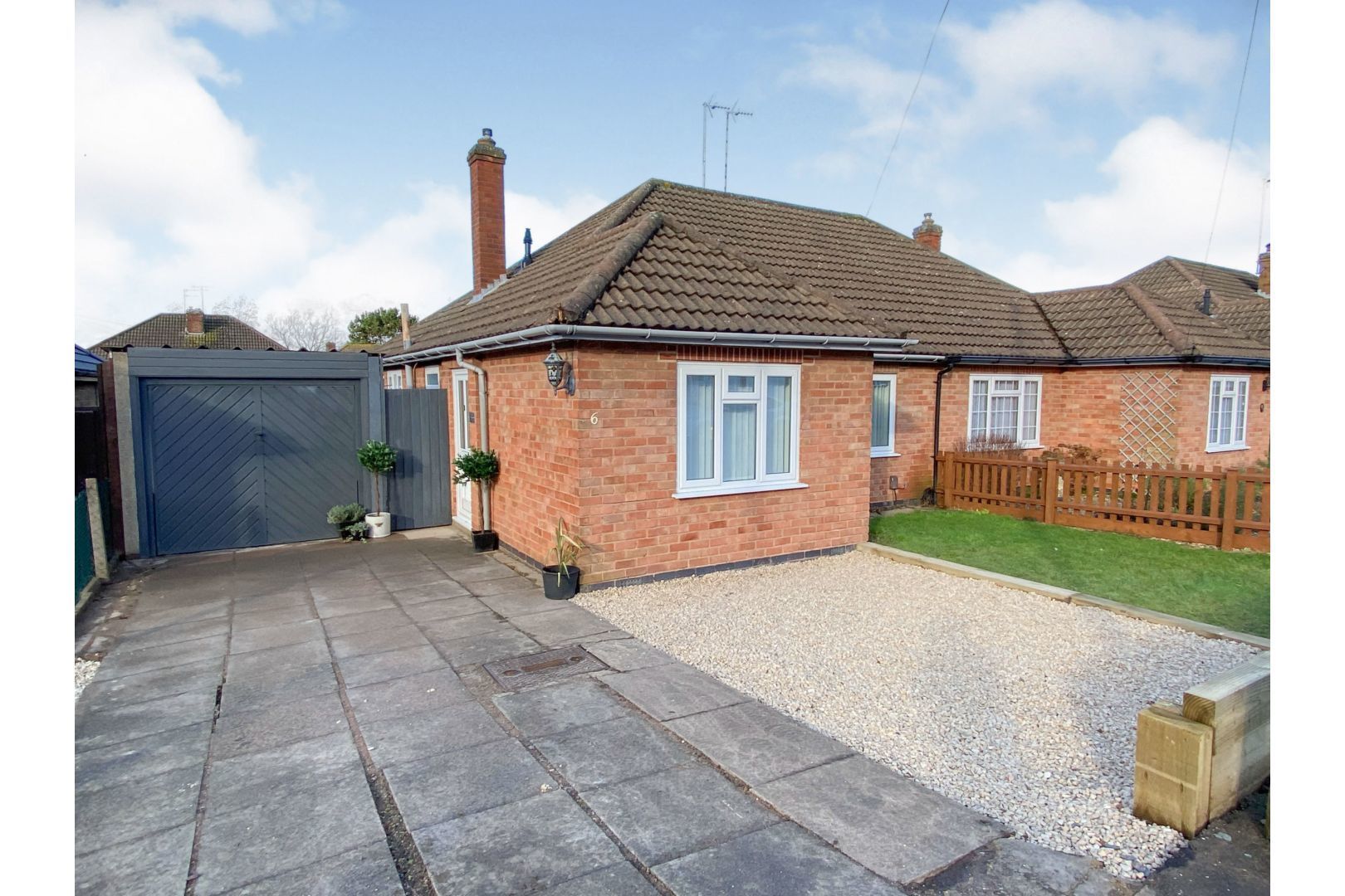 2 bedroom semidetached bungalow for sale, Crowhurst Drive, Braunstone