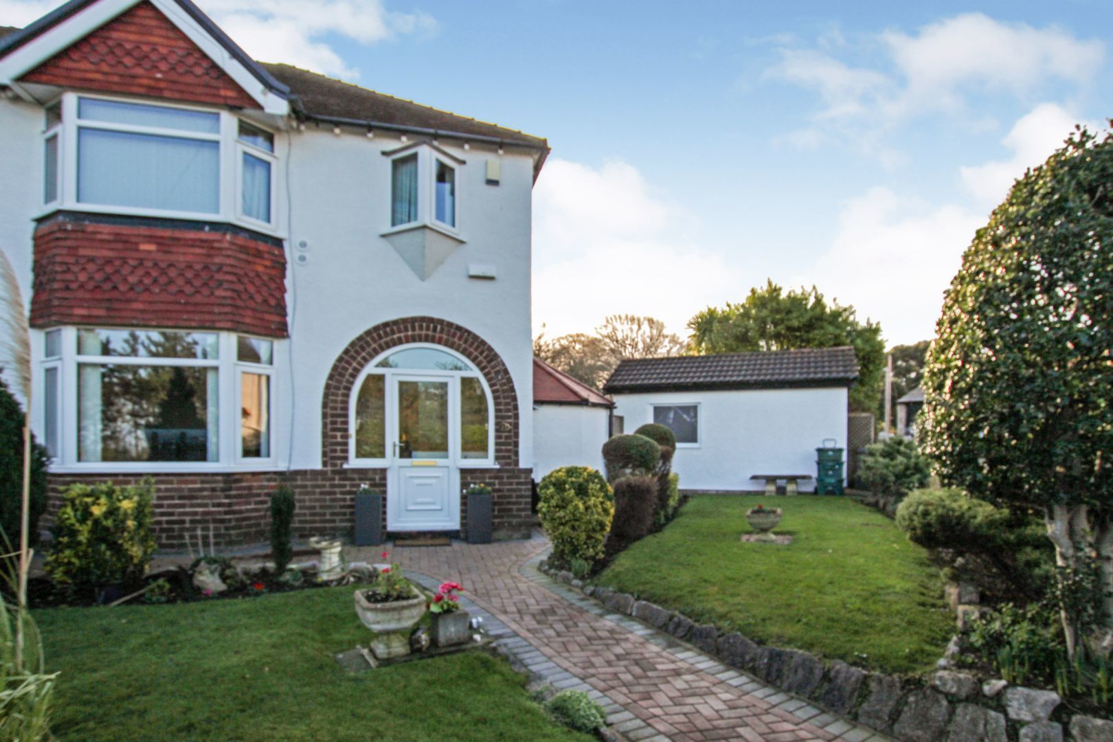 3 bedroom semidetached house for sale, Min Y Don Road, Colwyn Bay LL