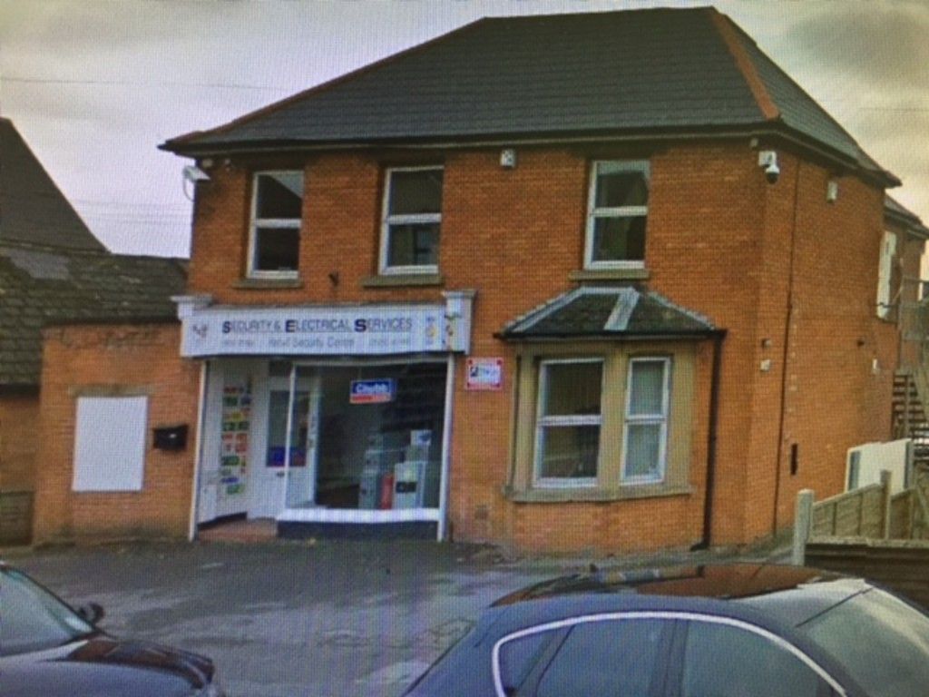 Commercial unit to rent, Preston Road, Yeovil, BA20 2DZ