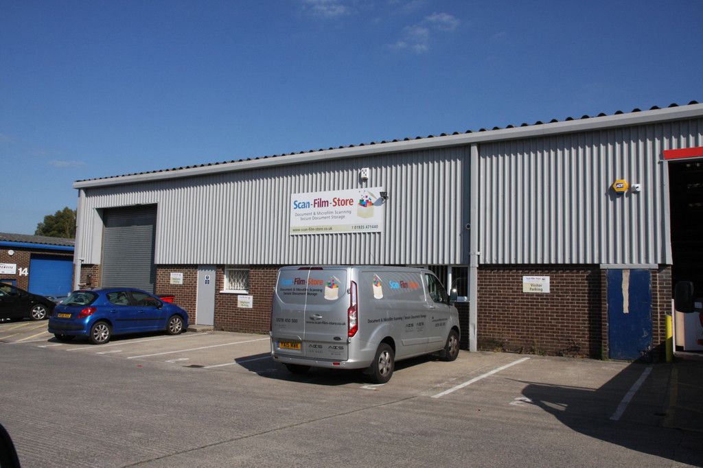 Commercial unit to rent, Lynx Trading Estate , Yeovil, Bartlett Court ...