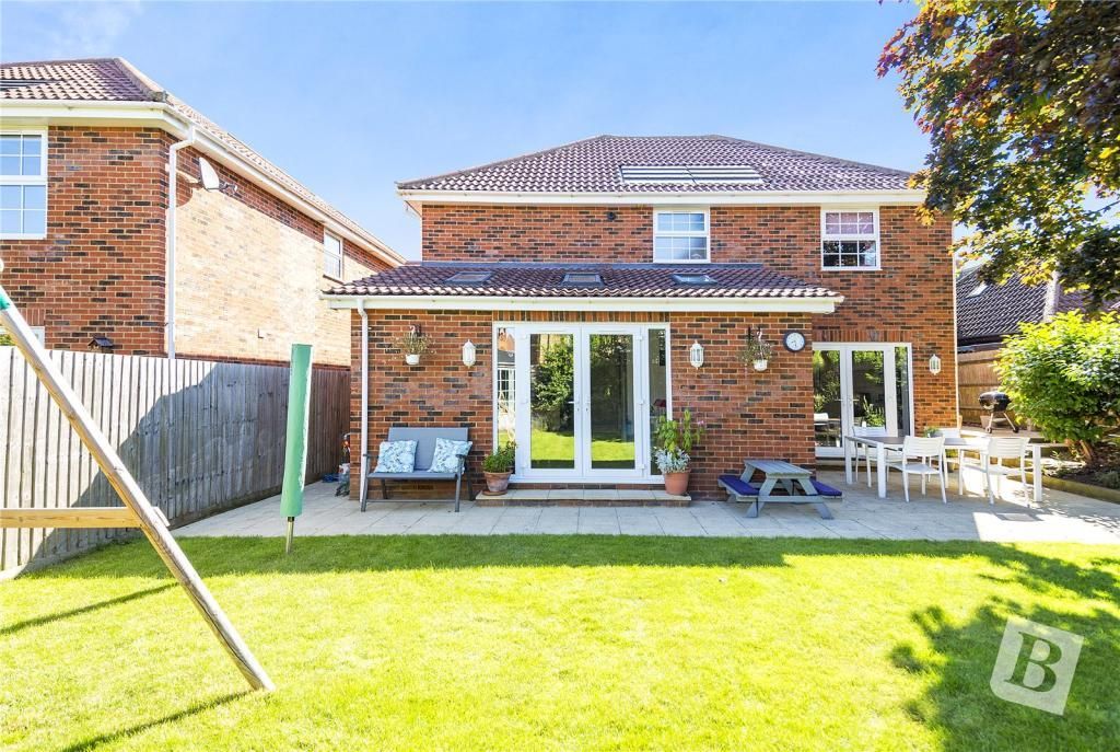 4 bedroom detached house for sale, Hullbridge Road, South Woodham