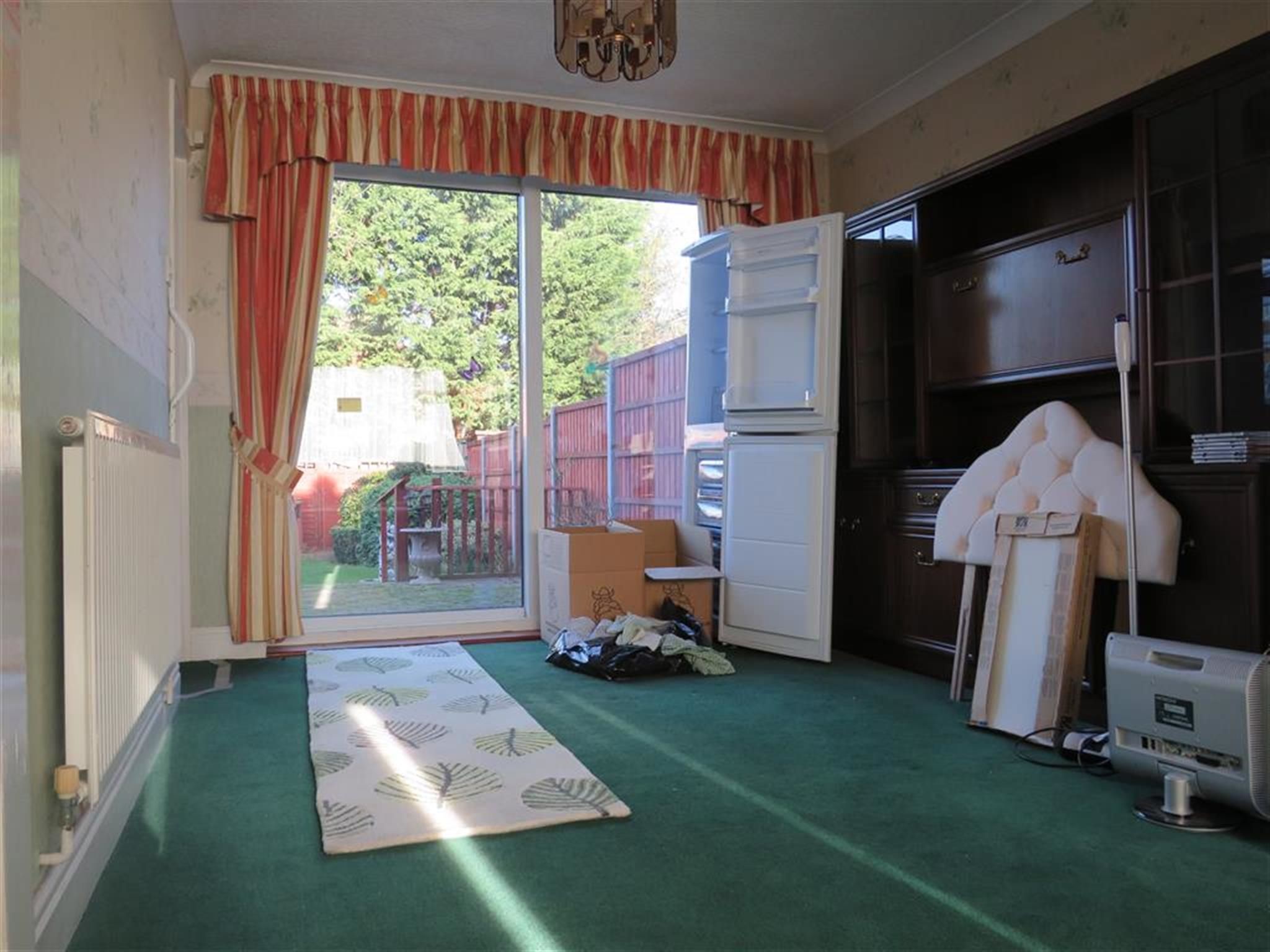 3 bedroom terraced house for sale, Kimble Drive, Bedford, MK41 9SX