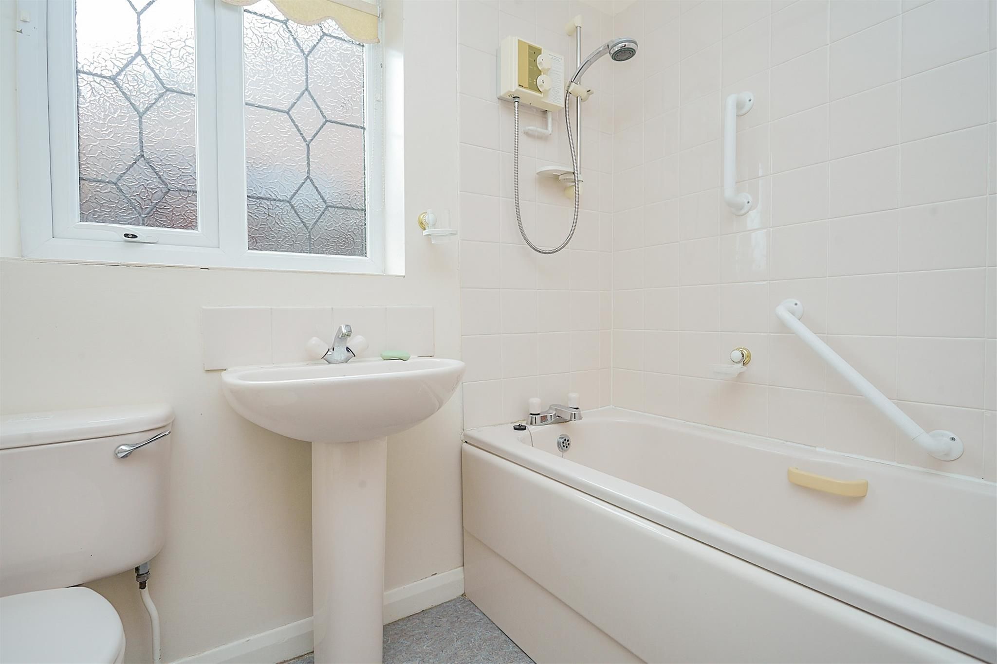 2 bedroom semidetached bungalow for sale, Willerby Carr Close, Hull