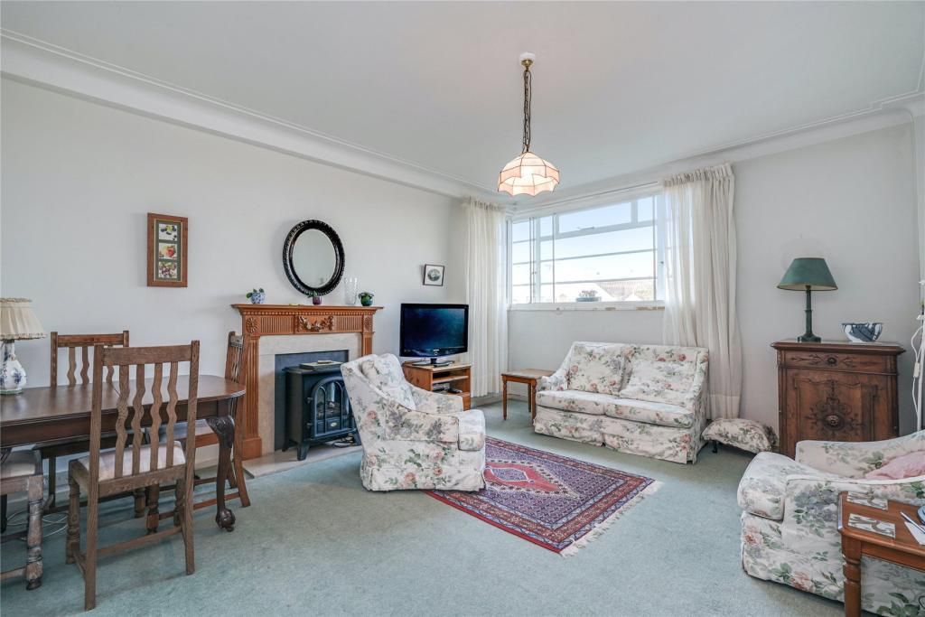 3 bedroom flat for sale, Lichfield Court, Sheen Road, Richmond, TW9 1AX