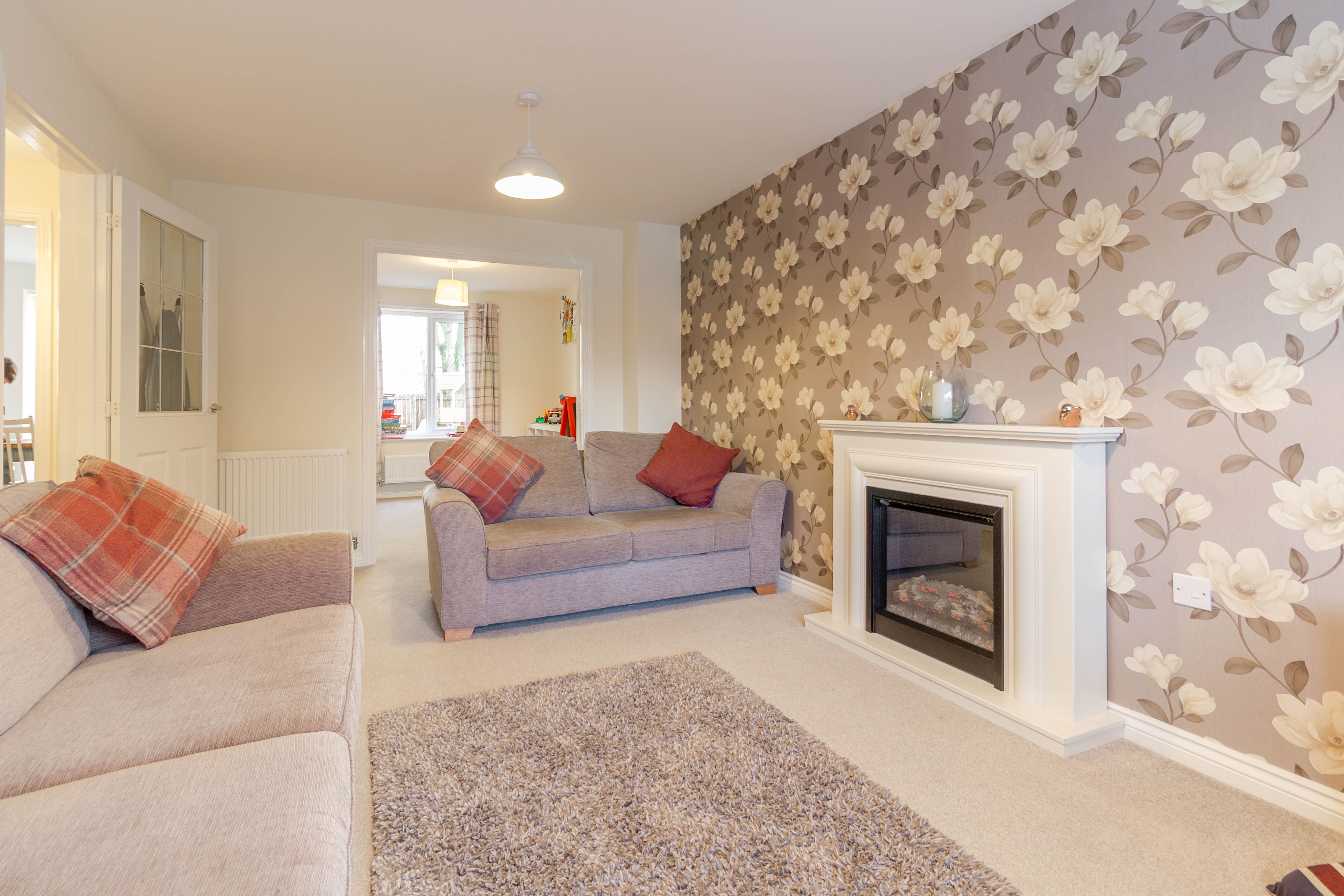 4 bedroom detached house to rent, Bluebell Walk, Colburn, Catterick