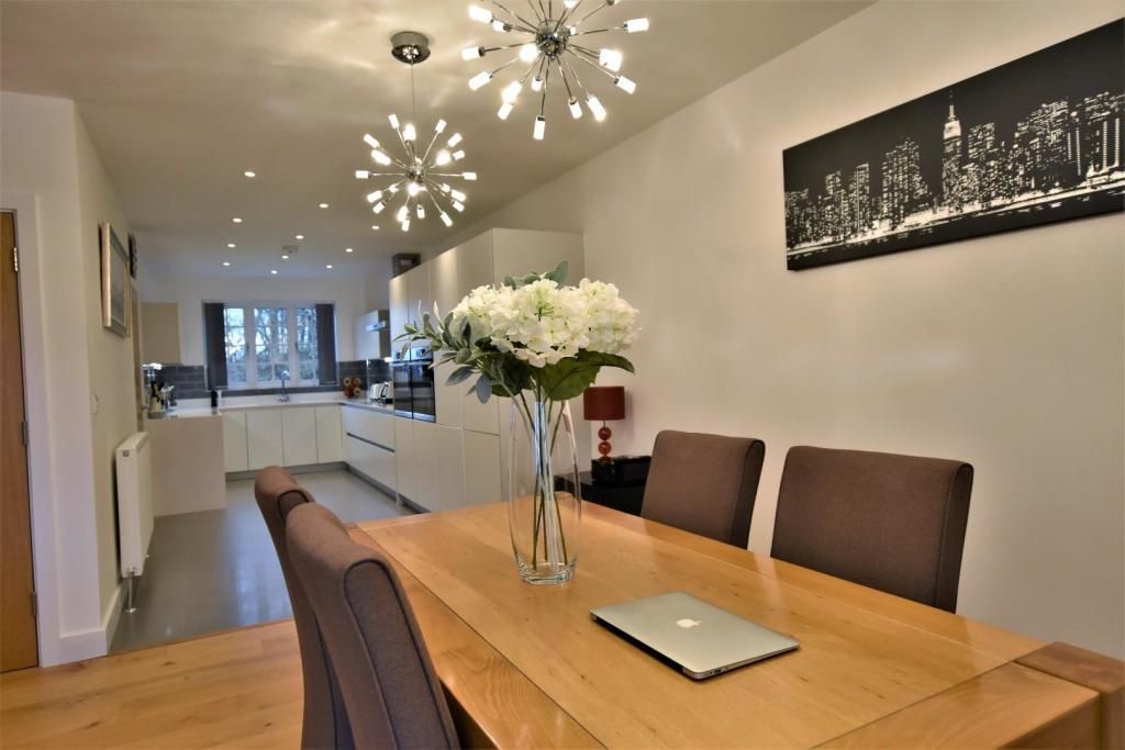 4 bedroom detached house for sale, Waters Edge, Wansford, Peterborough