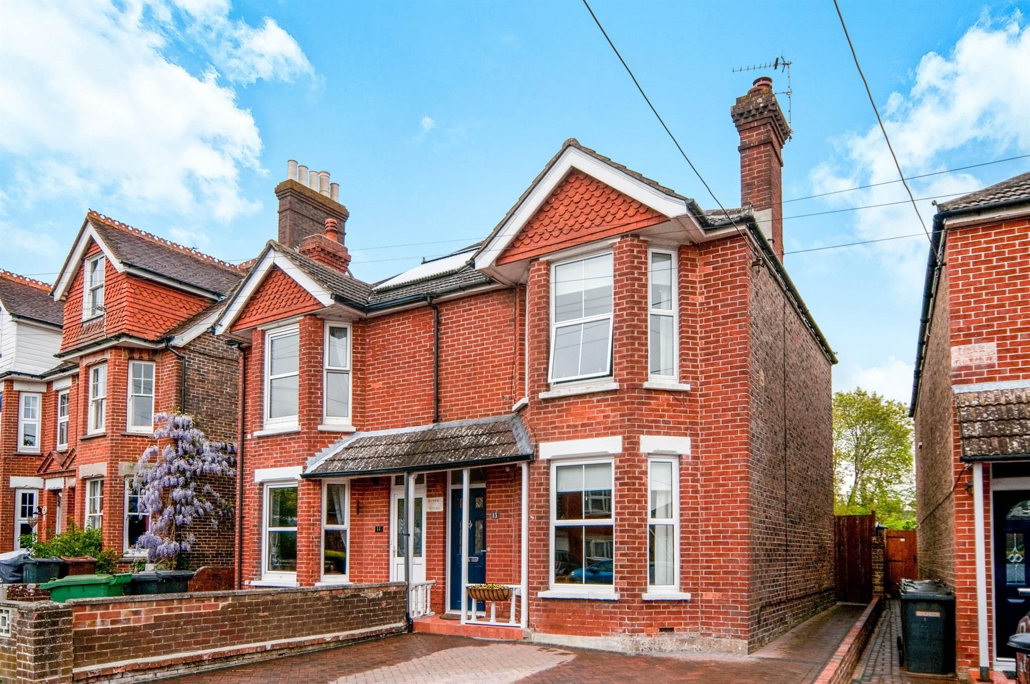 3 bedroom semidetached house for sale, Summerheath Road, Hailsham