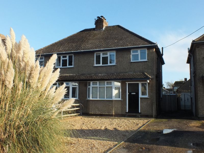 3 bedroom semidetached house to rent, Yarnton Road, Kidlington OX