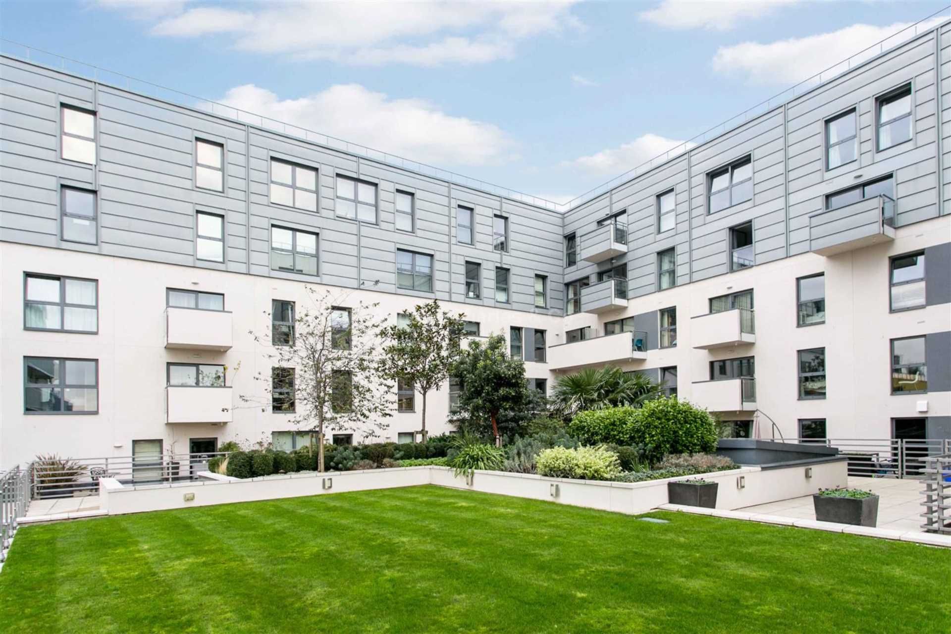 1 bedroom apartment for sale, Lock House, Oval Road, Camden Lock