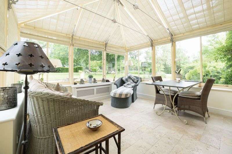 5 bedroom detached house for sale, Fanshawes, Ware Park, SG12 0DX