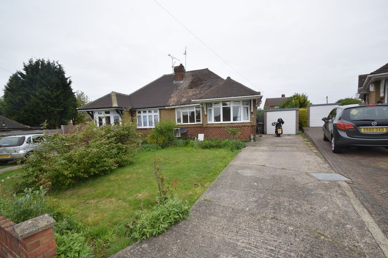 2 bedroom bungalow for sale, Poplars Close, Luton LU, LU2 8AE