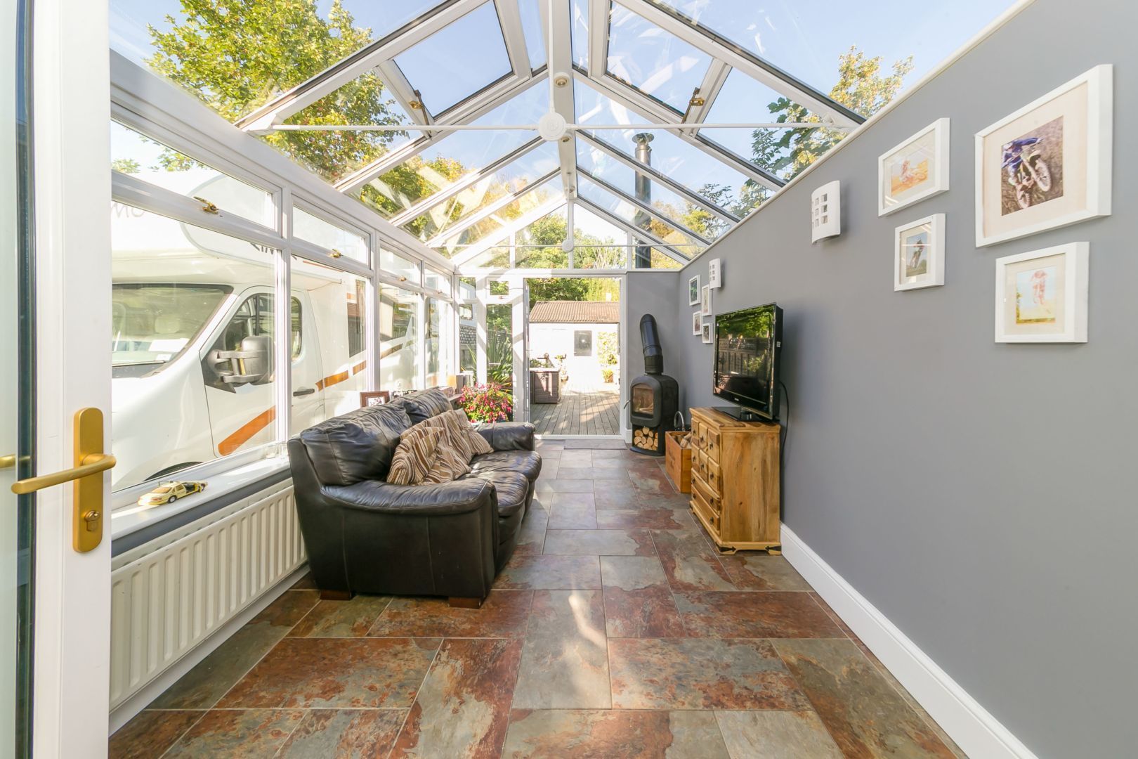 3 bedroom semidetached house for sale, Valebridge Road, Burgess Hill RH, RH15 0RA