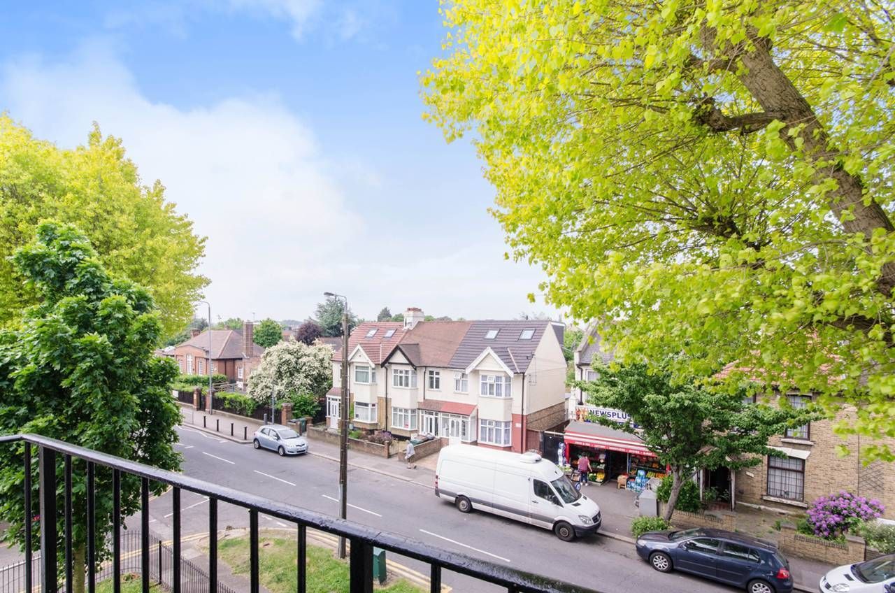 1 bedroom flat for sale, Hale End Road, Walthamstow, E17 4DP