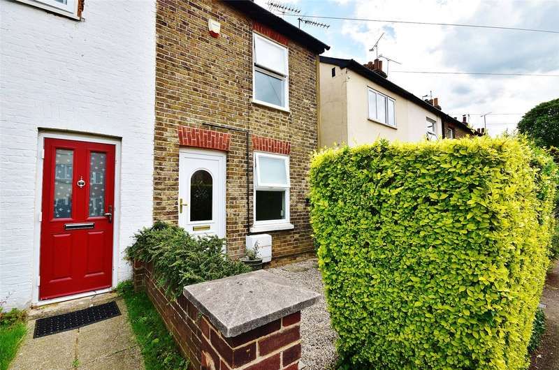 2 bedroom end of terrace house for sale, Stansted Road,