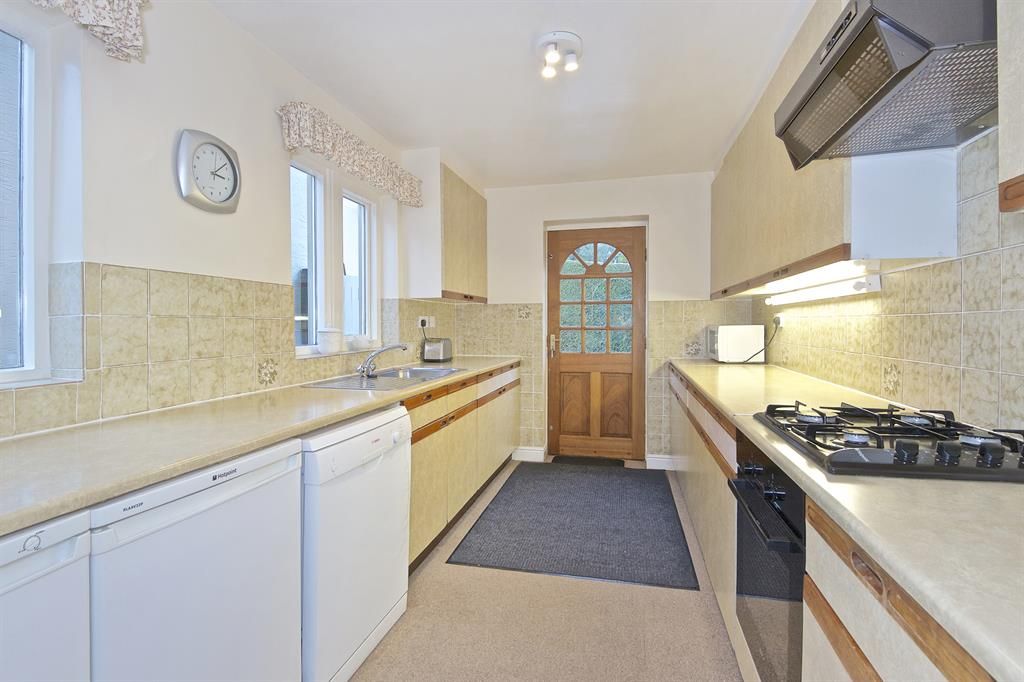 3 bedroom detached house to rent, The Arbour, Ilkley LS, LS29 0EY