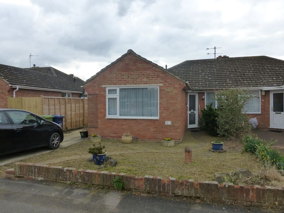 2 bedroom semidetached bungalow for sale, Snowdon Gardens, Churchdown