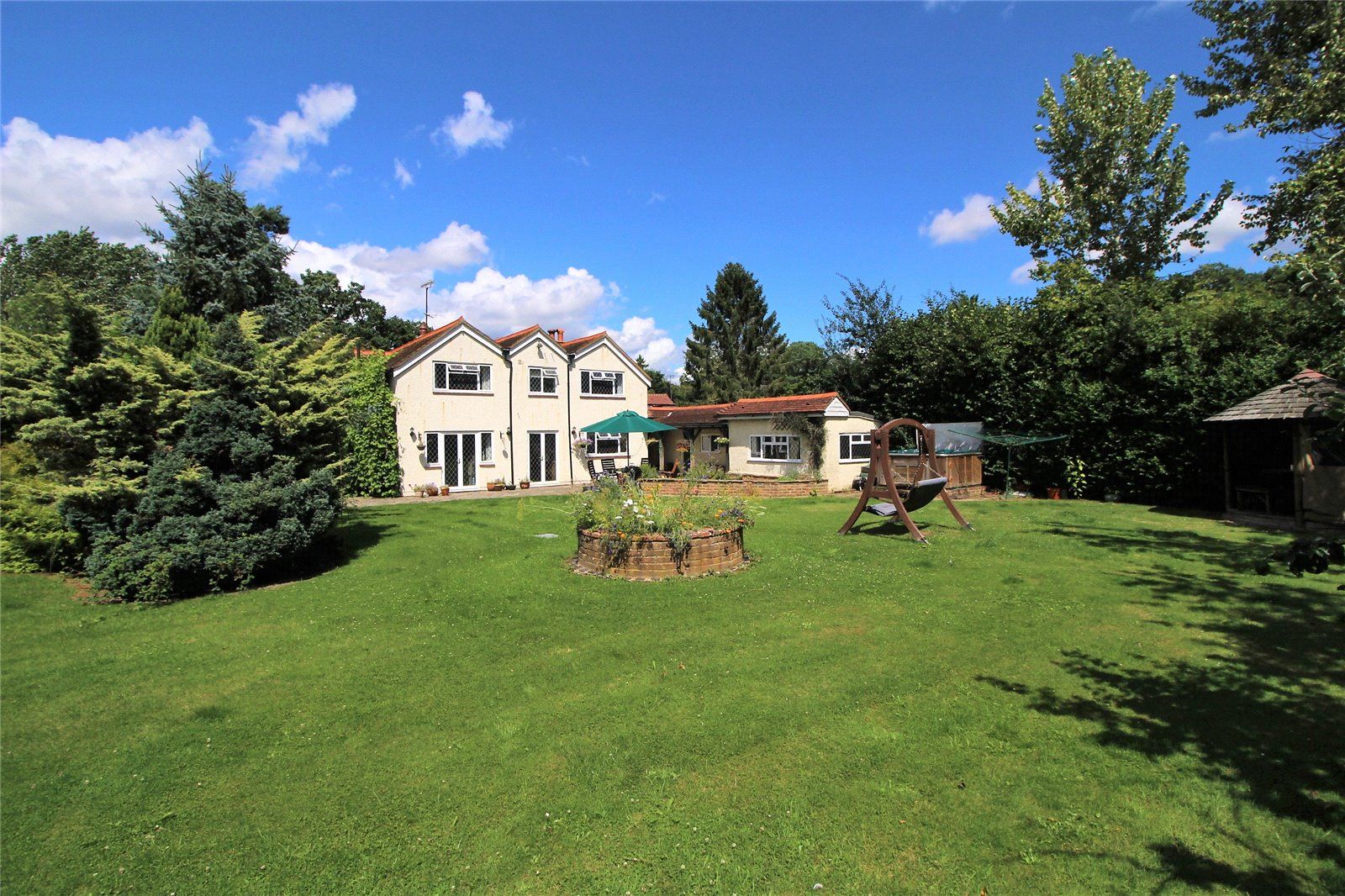 4 bedroom house for sale, Hare Lane, Lingfield RH, RH7 6JB