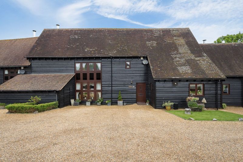 4 bedroom house for sale, The Old Dairy, Park Farm Barns, Tebworth LU