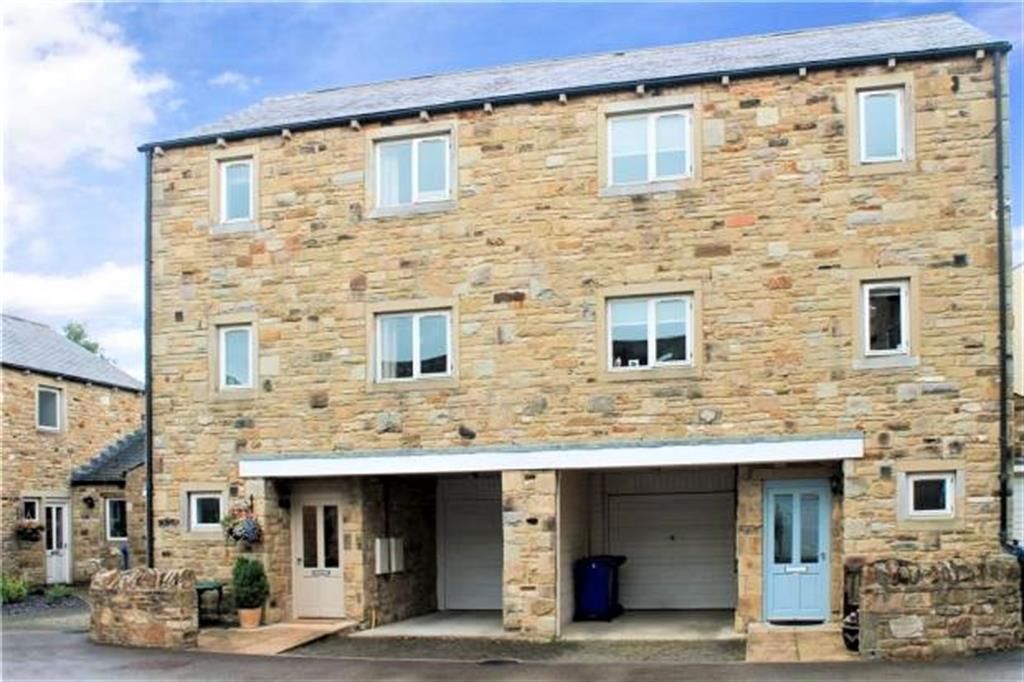 4 bedroom accessible semidetached house for sale, Cross Lane Court