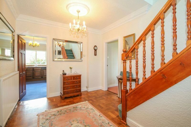 5 Bedroom Detached House For Sale Brooks Drive Hale Barns