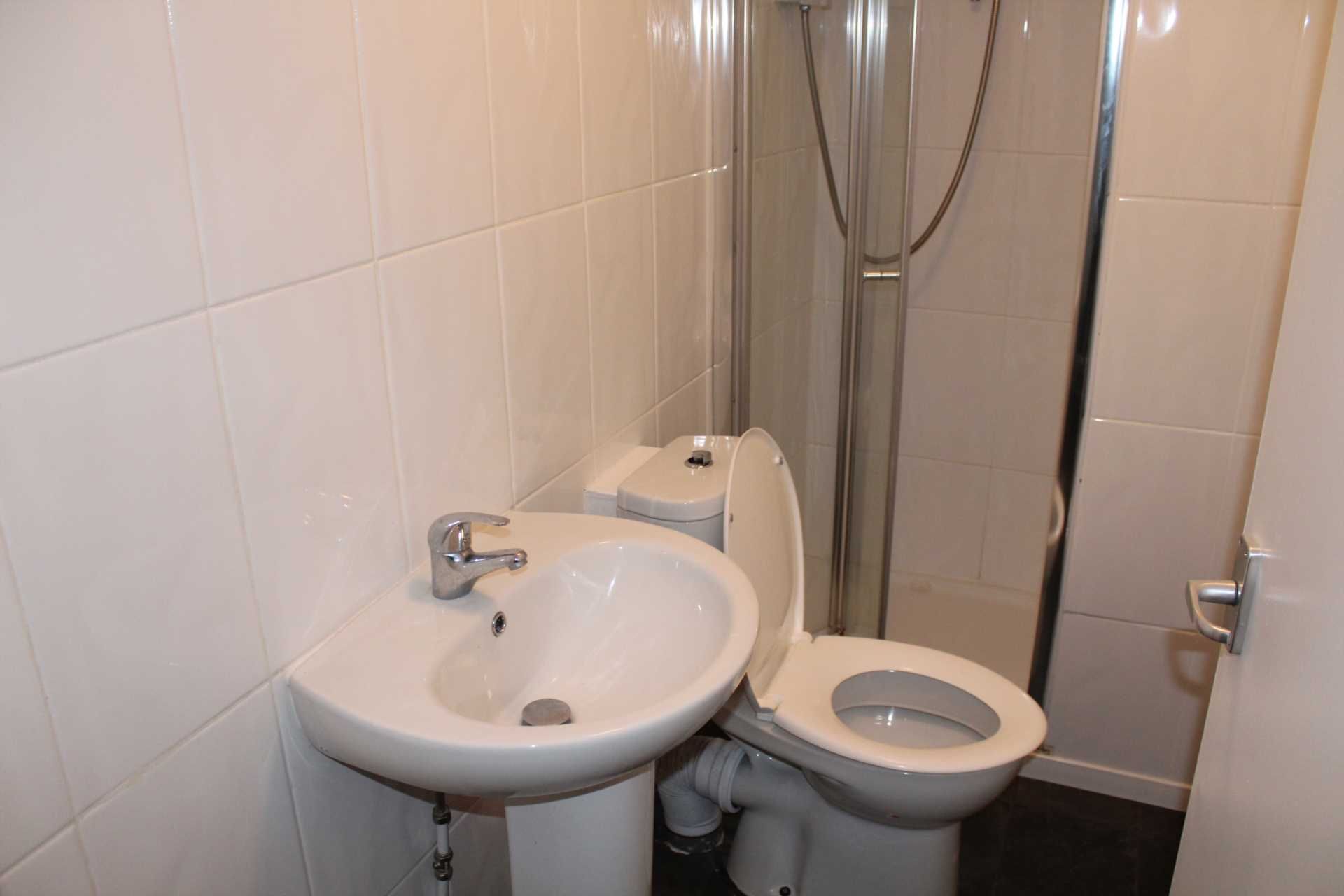 Studio flat to rent, Adelaide Street, Blackpool, FY1 4LE
