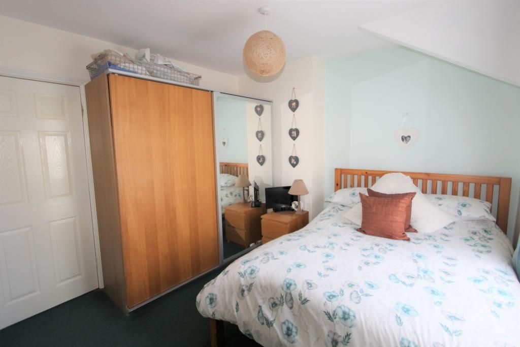 3 bedroom terraced house for sale, Woodside Green, Woodside, Croydon