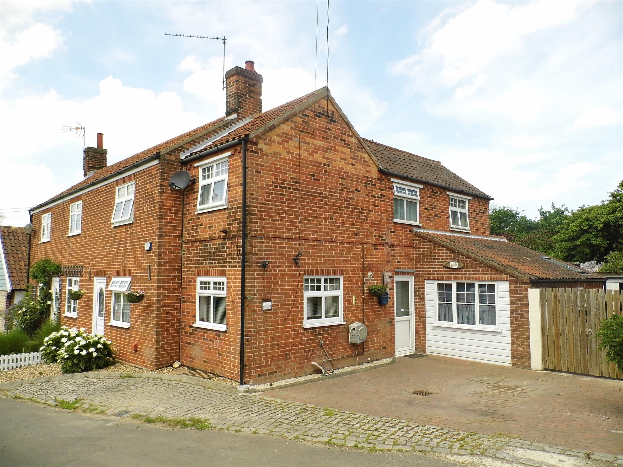 3 bedroom cottage for sale, Wesley Cottage, Chapel Road, Paston, North Walsham, NR28 9TD