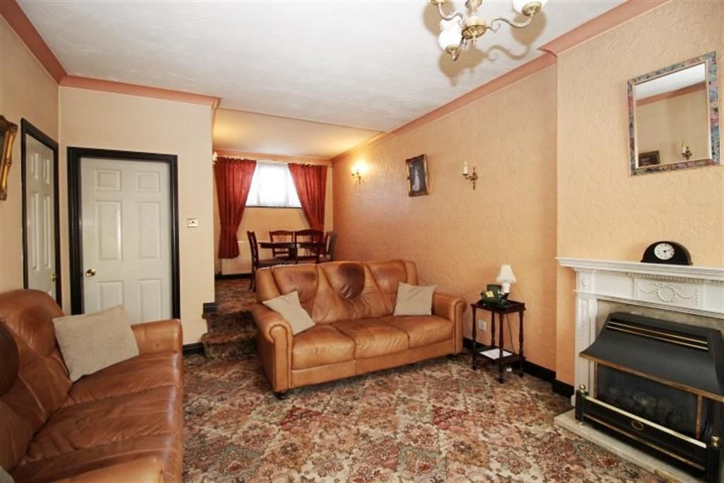 3 bedroom terraced house for sale, Oak Street, Pudsey, LS28 7JY