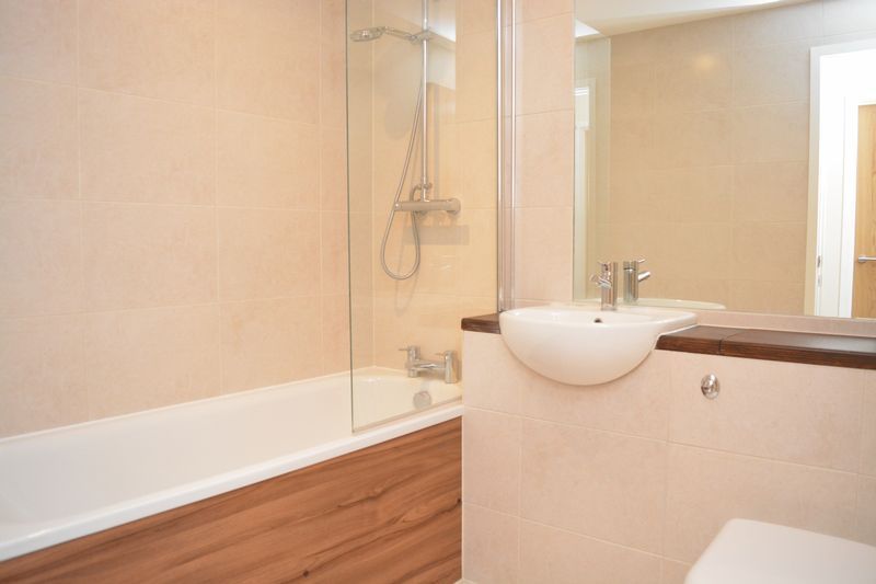 1 Bedroom Flat To Rent Bath Road Slough Sl1 4aa