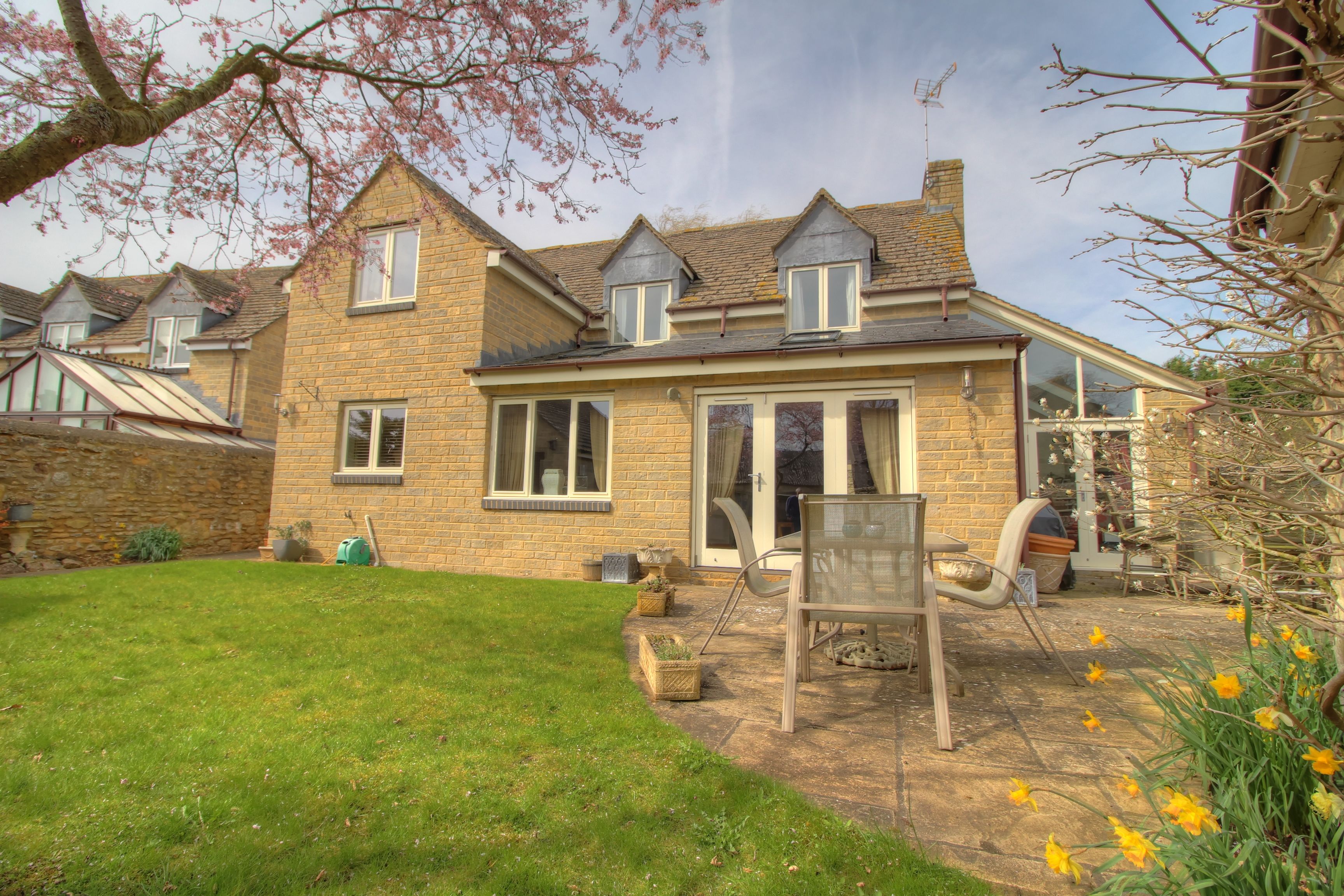 4 bedroom detached house for sale, Well Lane, Curbridge, Witney OX