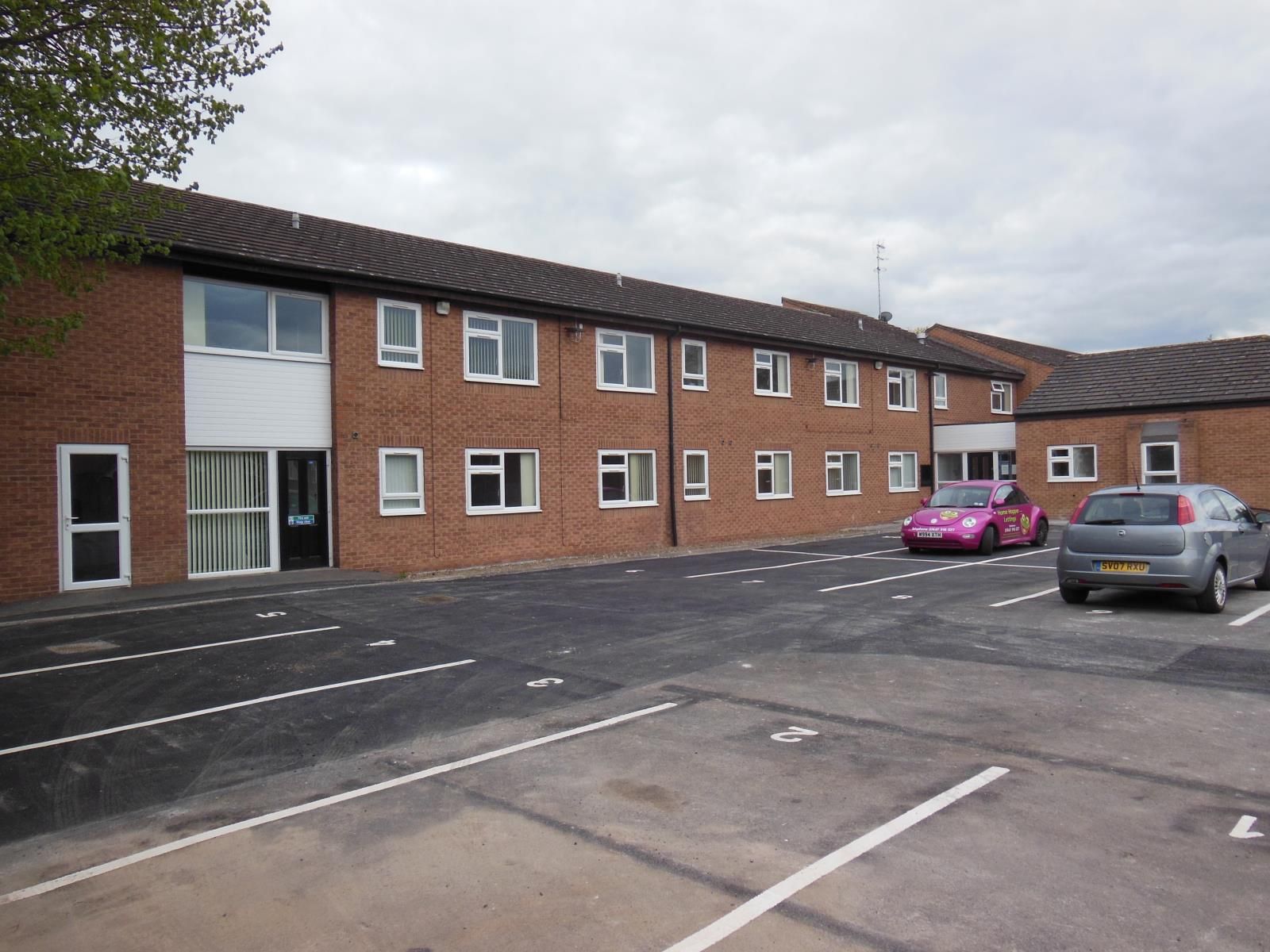 1 bedroom flat to rent, St. Lukes Court, Willerby, Hull HU, HU10 6PQ
