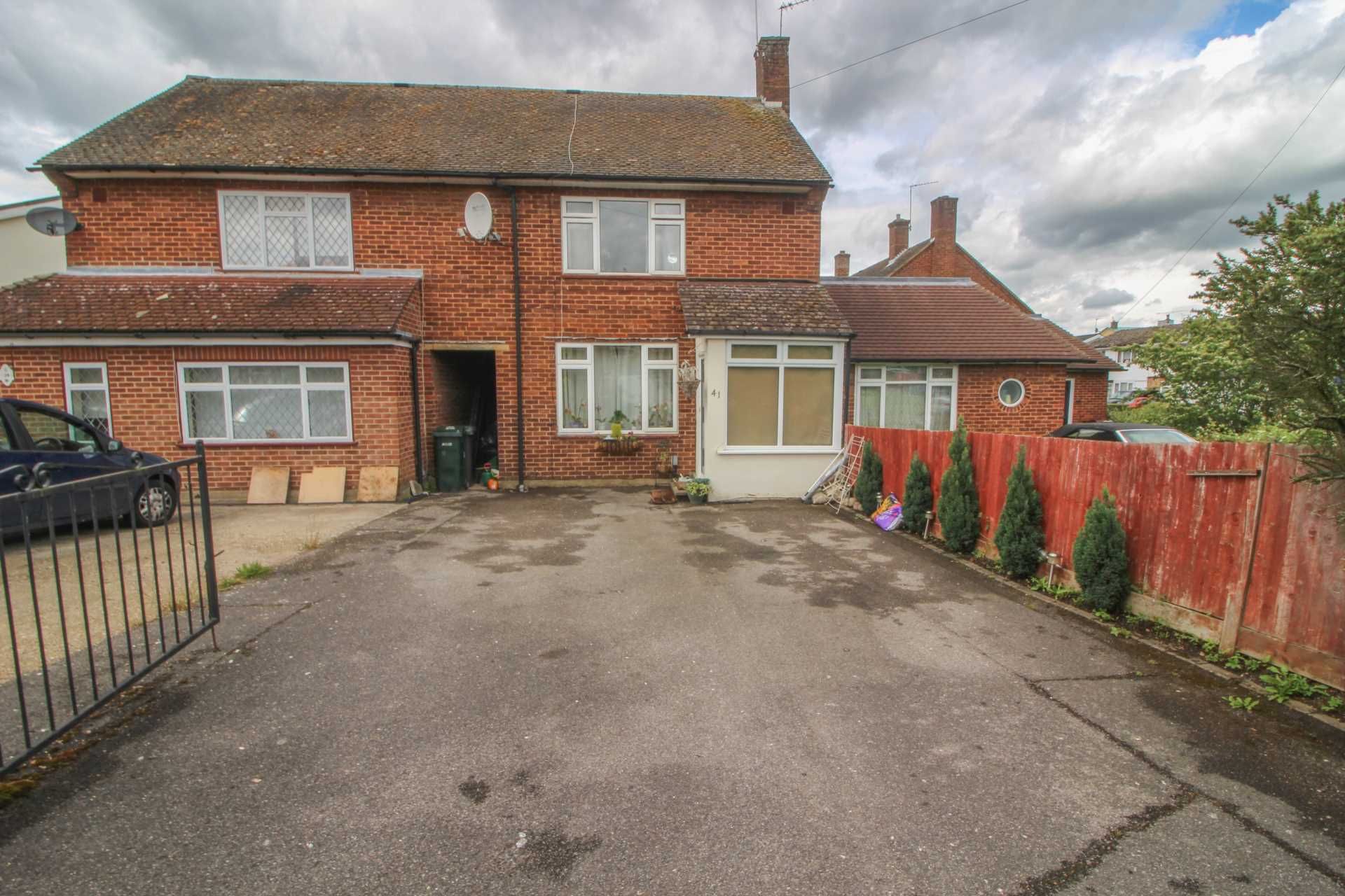 2 bedroom terraced house for sale, Bramshaw Gardens, Watford, WD19 6XR