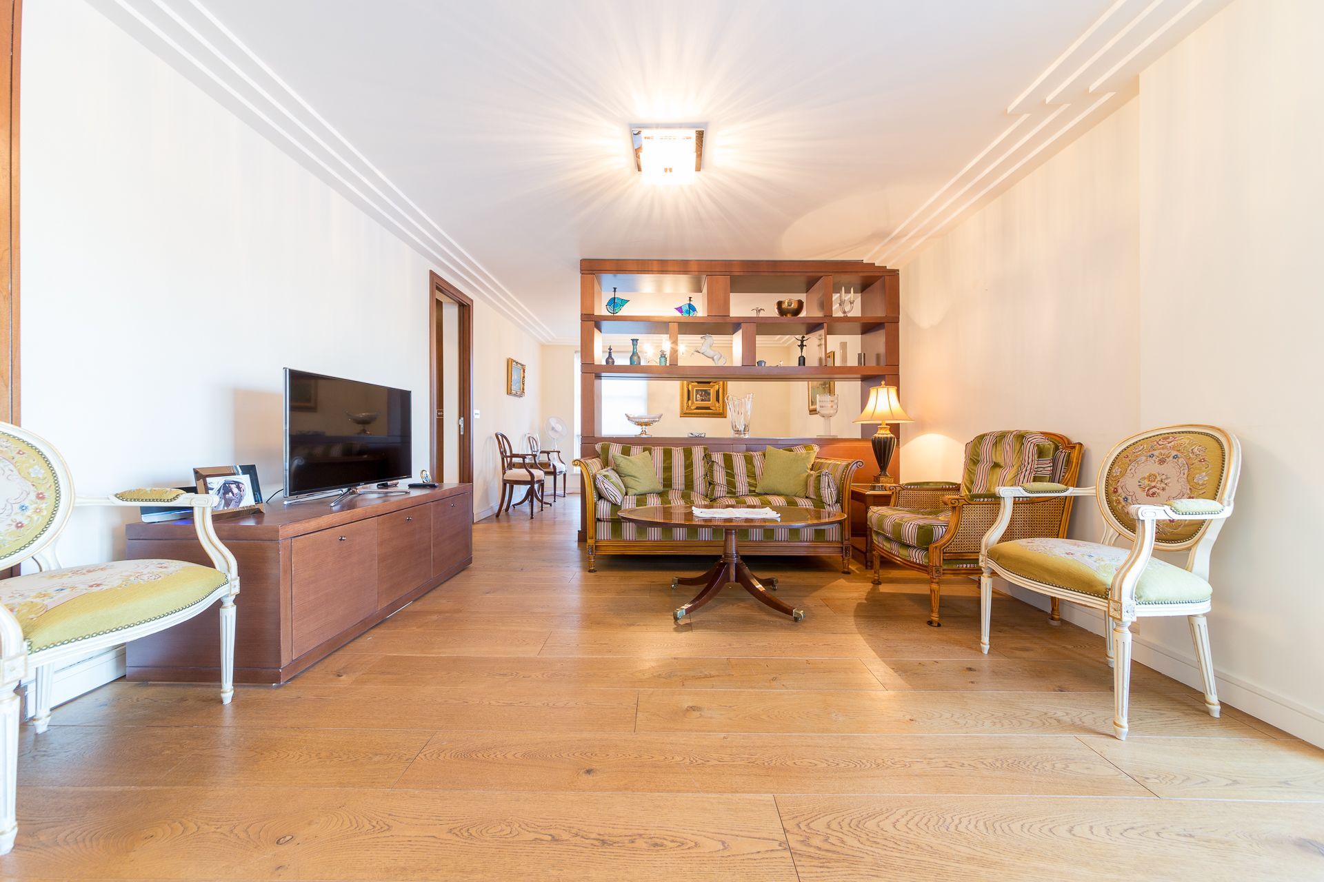 3 bedroom flat to rent, Valiant House, Vicarage Crescent, Battersea