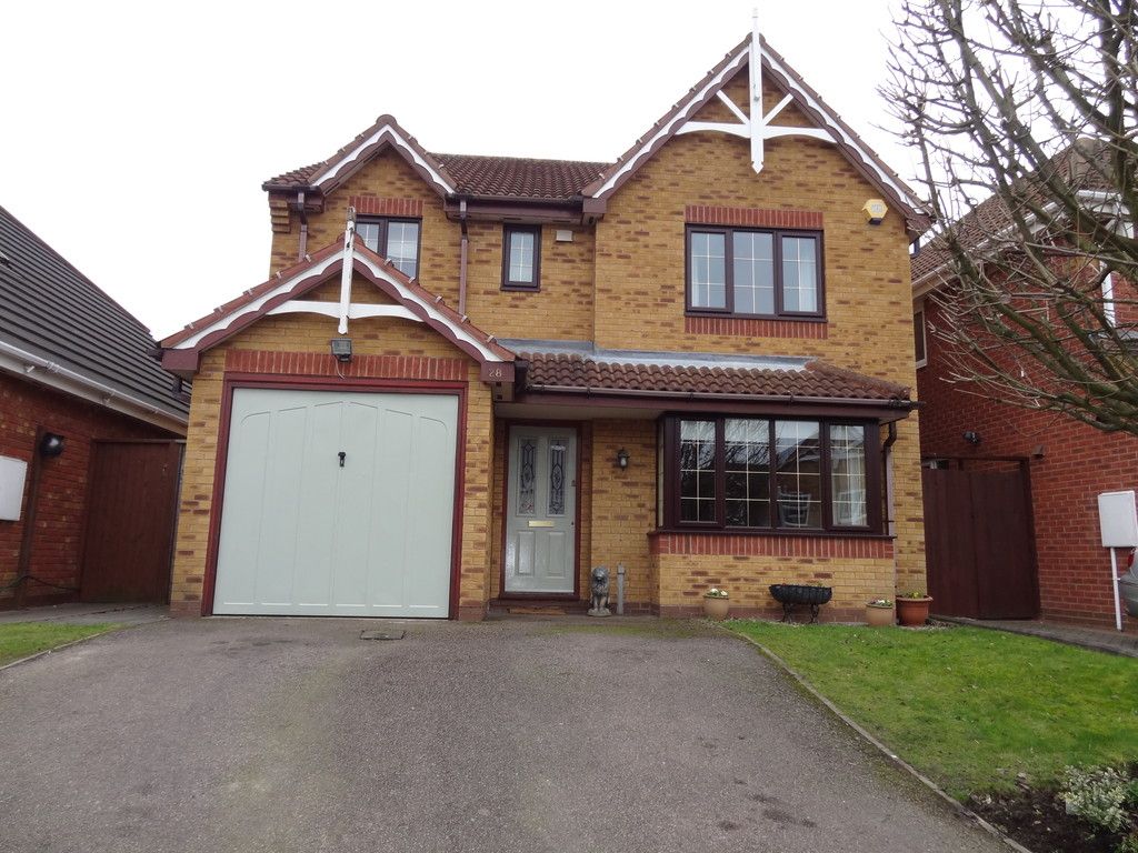 4 bedroom detached house for sale, Felstead Close, Dosthill, Tamworth B
