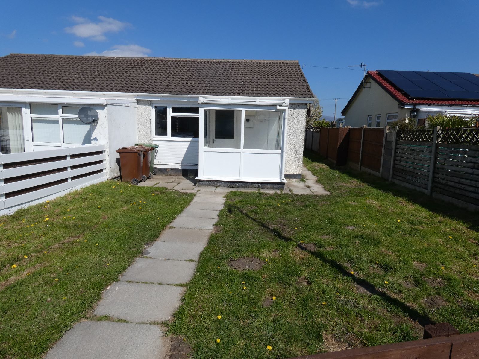 3 bedroom bungalow for sale, Glan Y Mor, Fairbourne, LL38 2LQ