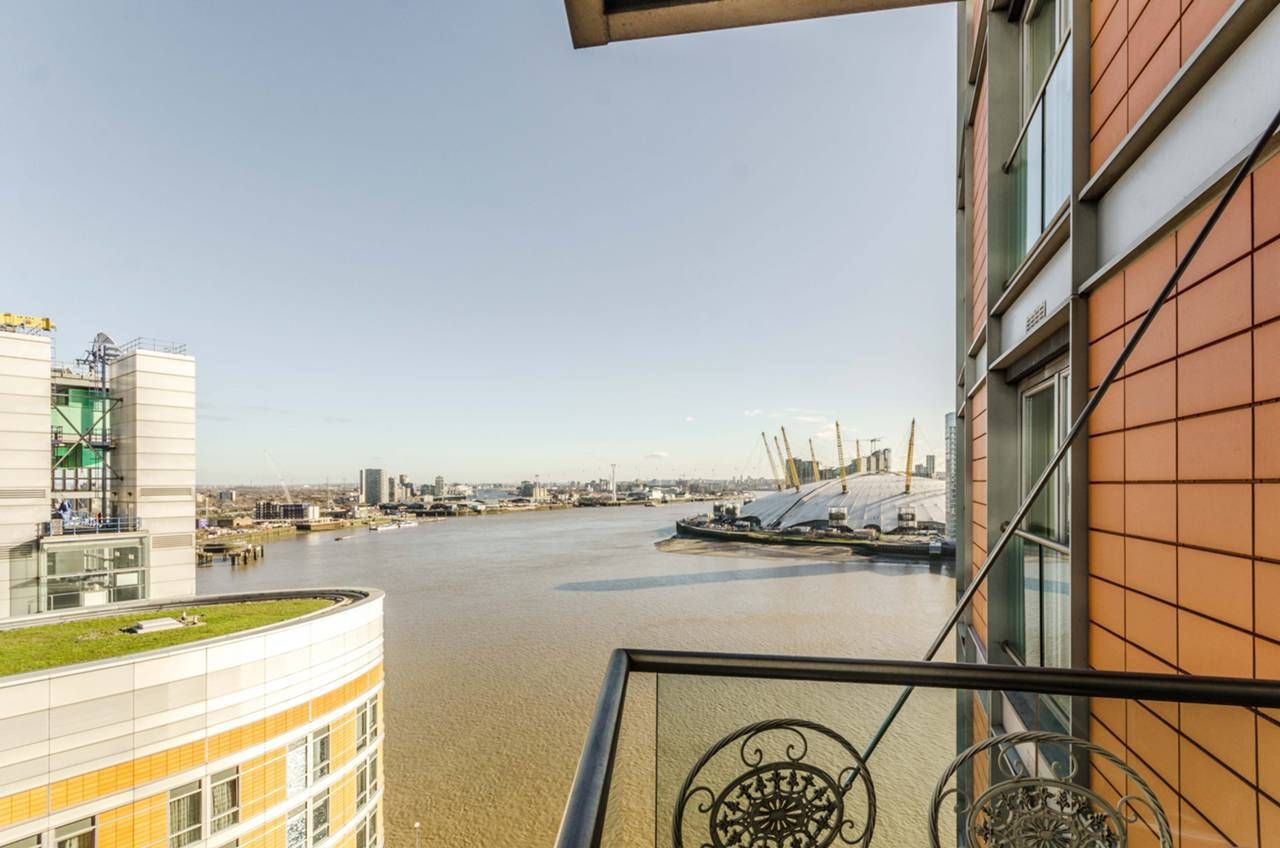 2 bedroom flat to rent, New Providence Wharf, Canary Wharf, E, E14 9PW
