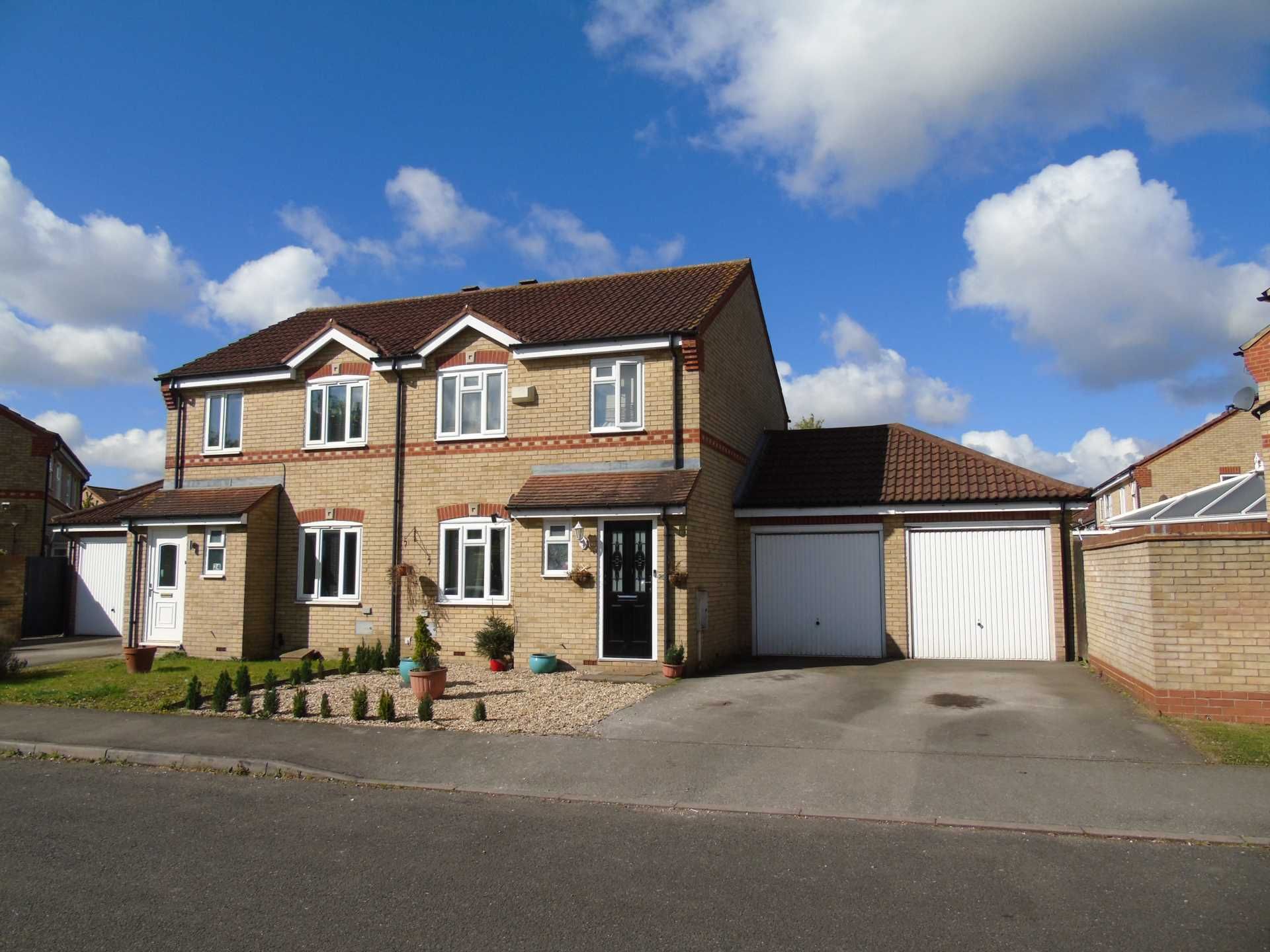 3 bedroom semidetached house for sale, Wymondham, Milton Keynes, MK10 9EQ