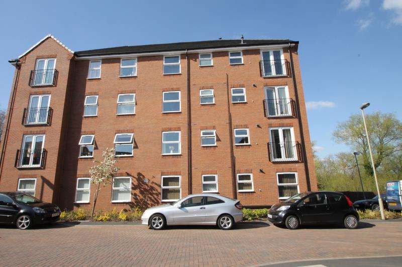 2 bedroom apartment to rent, Brett Young Close, Halesowen, B63 3BJ