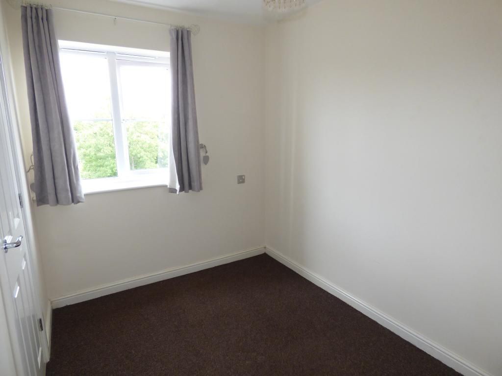 2 bedroom flat for sale, Crowe Road, Bedford, MK40 4FQ
